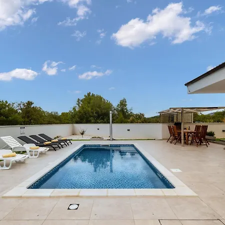 Shaula 1 Σίμπενικ