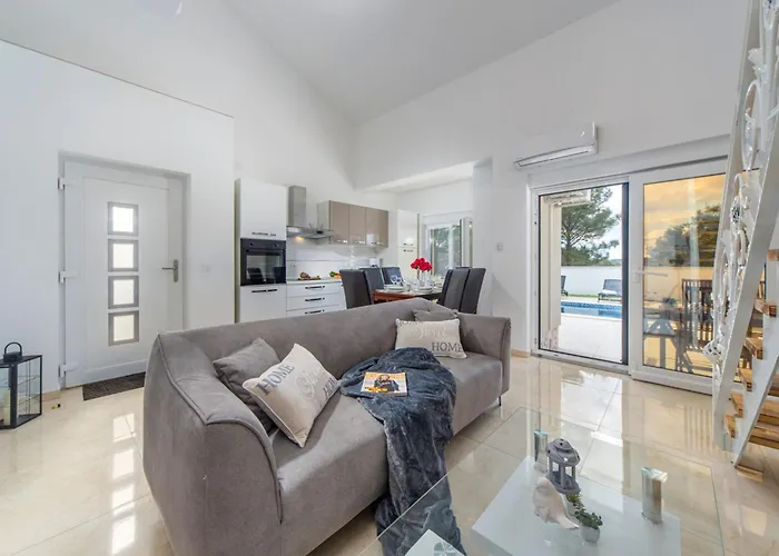 Shaula 1 시베니크