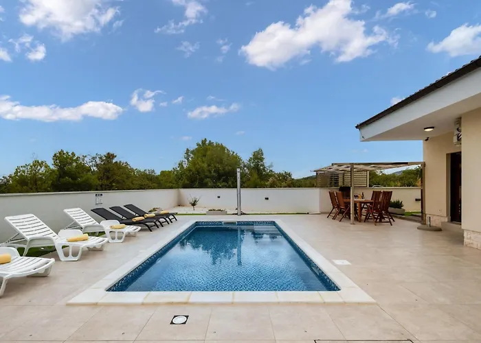 Shaula 1 시베니크