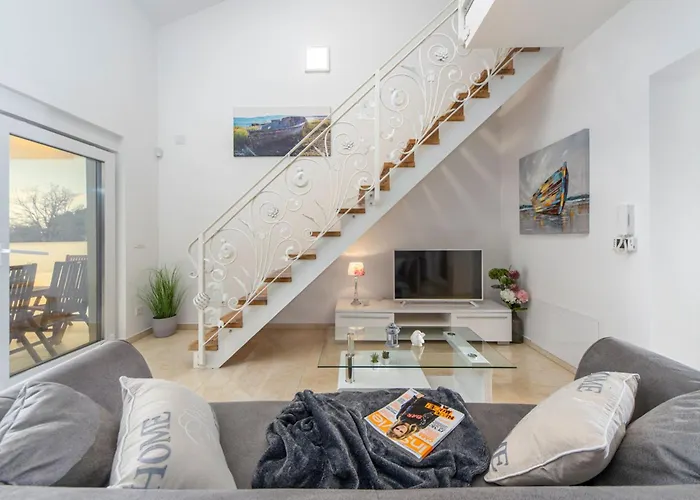 Shaula 1 * 시베니크